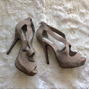 Suede Steve Madden Pumps